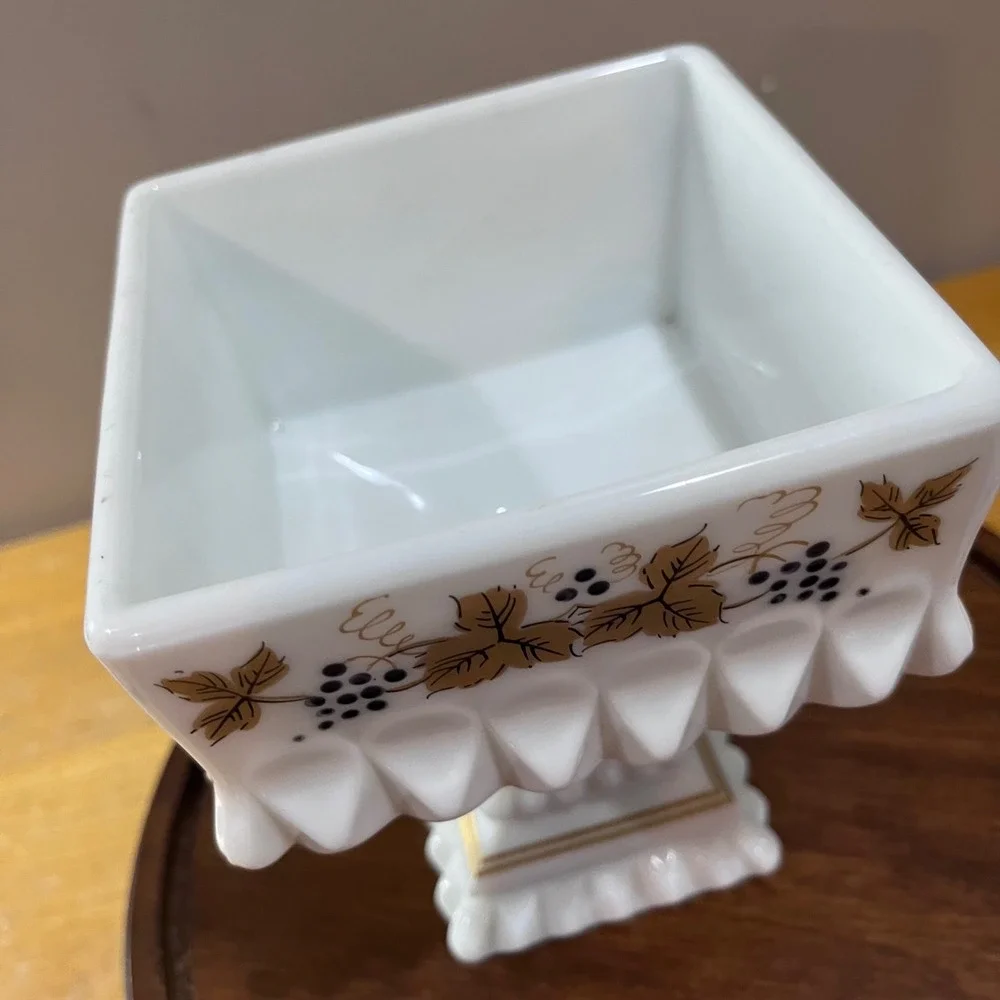 Vtg Westmoreland Milk Glass Wedding Cake Box Grapes Gold Trim Pedestal Dish 9.5